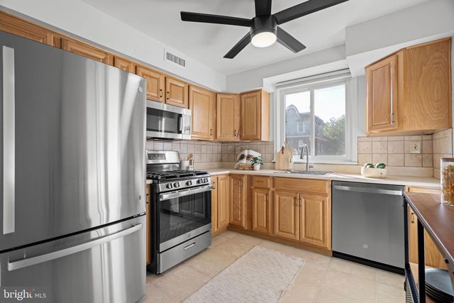 231 SUMAC ST, Philadelphia, PA 19128
