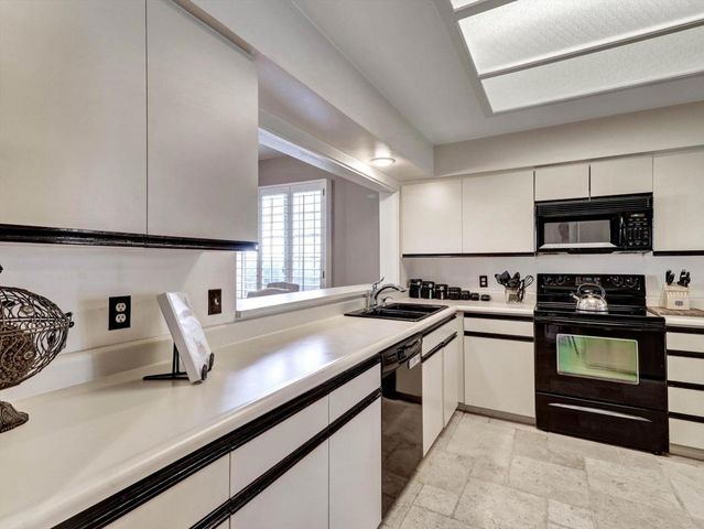 458 Evergreen Ash, Palm Desert, CA 92211
