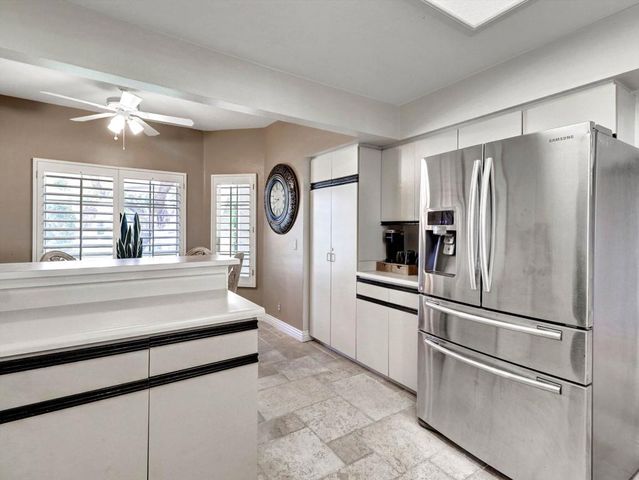 458 Evergreen Ash, Palm Desert, CA 92211
