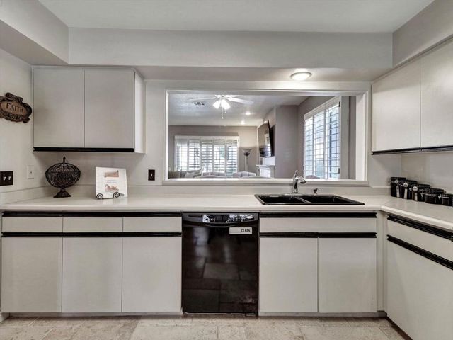 458 Evergreen Ash, Palm Desert, CA 92211
