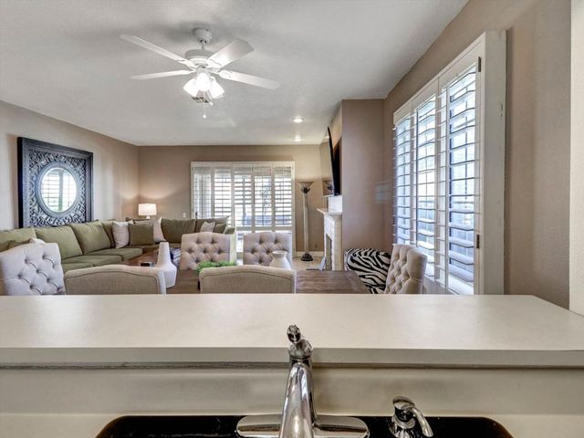 458 Evergreen Ash, Palm Desert, CA 92211