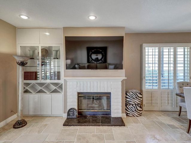 458 Evergreen Ash, Palm Desert, CA 92211