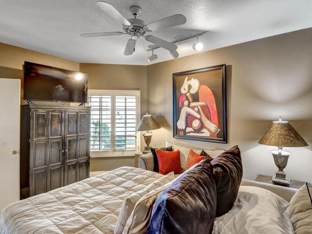 458 Evergreen Ash, Palm Desert, CA 92211