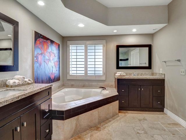 458 Evergreen Ash, Palm Desert, CA 92211