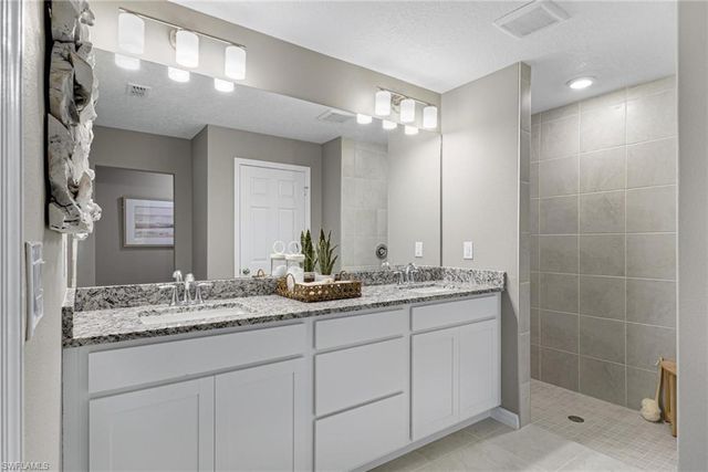 2002 NW 13th PL, Cape Coral, FL 33993
