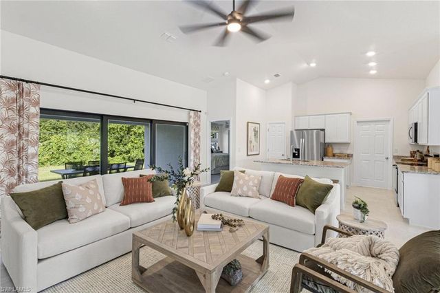 2002 NW 13th PL, Cape Coral, FL 33993