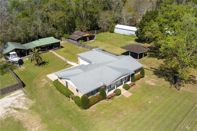 11006 Canal Drive, Theodore, AL 36582