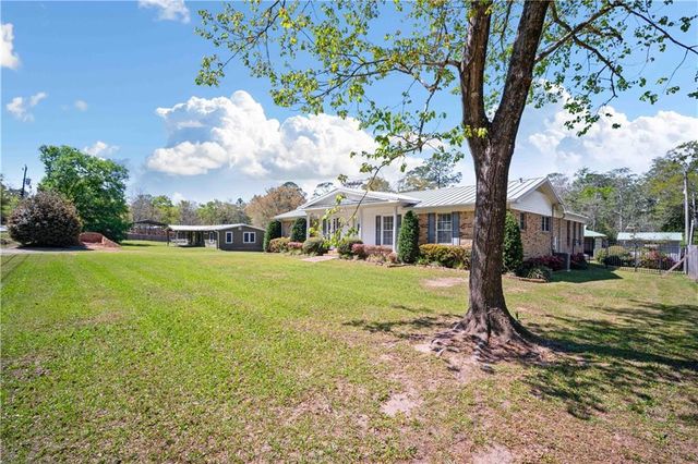 11006 Canal Drive, Theodore, AL 36582