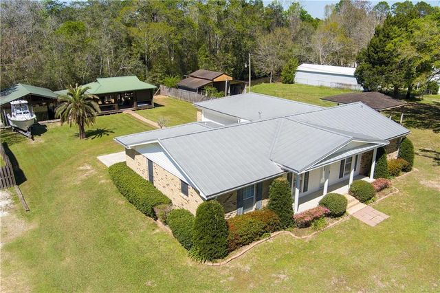 11006 Canal Drive, Theodore, AL 36582