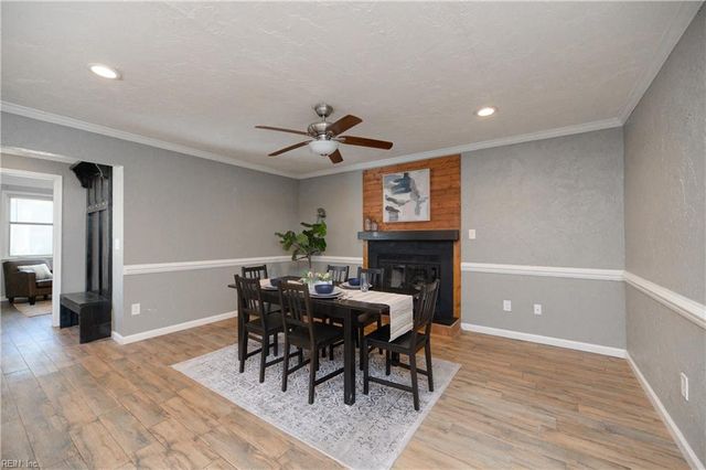 736 Leonard LN, Newport News, VA 23601