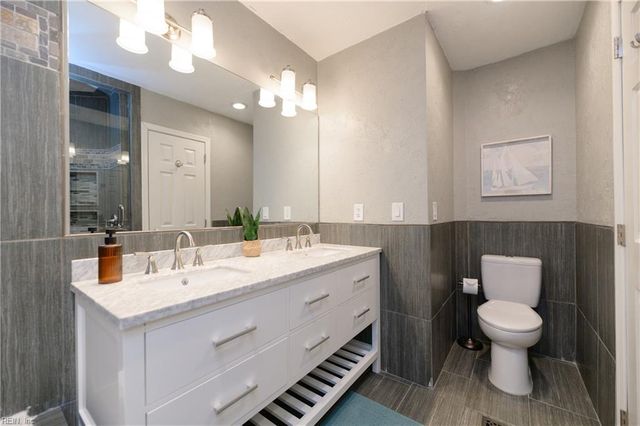 736 Leonard LN, Newport News, VA 23601