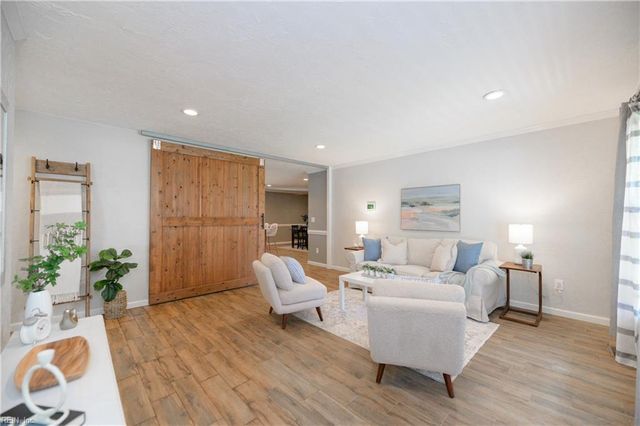 736 Leonard LN, Newport News, VA 23601