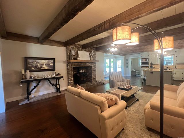 8 Chaffee Creek Trail, Camden, AR 71701