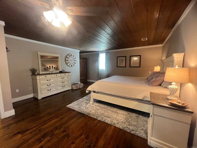 8 Chaffee Creek Trail, Camden, AR 71701