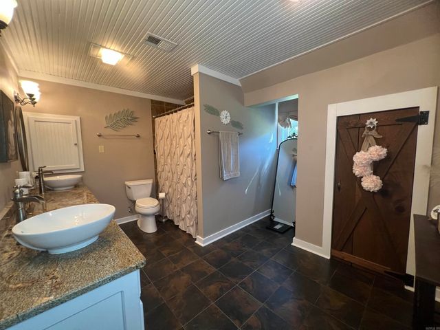 8 Chaffee Creek Trail, Camden, AR 71701
