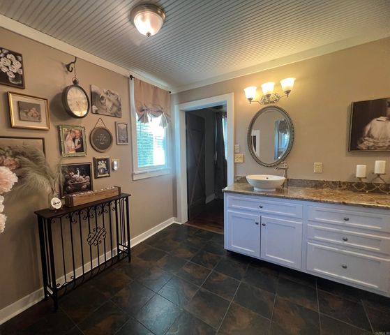 8 Chaffee Creek Trail, Camden, AR 71701
