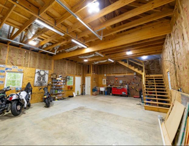 8 Chaffee Creek Trail, Camden, AR 71701
