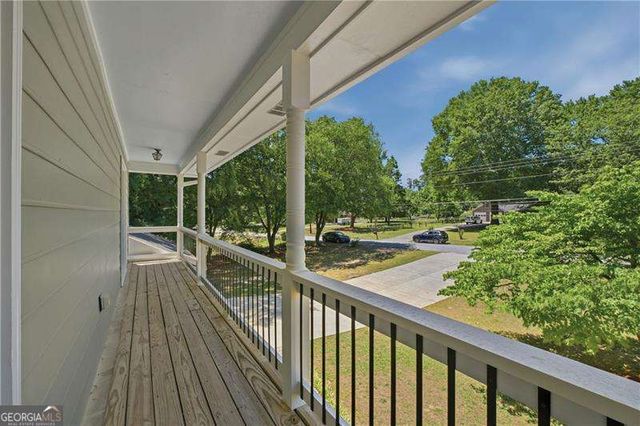 2526 Ashworth Lake Road, Snellville, GA 30078