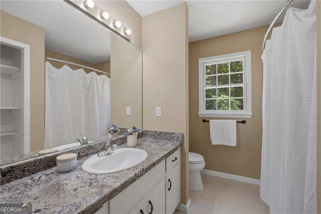 2526 Ashworth Lake Road, Snellville, GA 30078