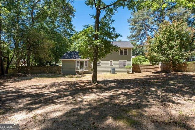 2526 Ashworth Lake Road, Snellville, GA 30078
