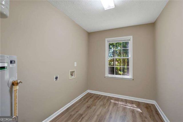 2526 Ashworth Lake Road, Snellville, GA 30078