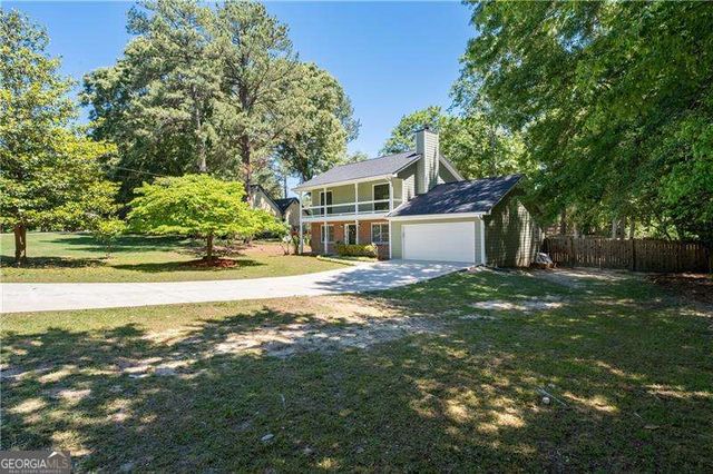 2526 Ashworth Lake Road, Snellville, GA 30078