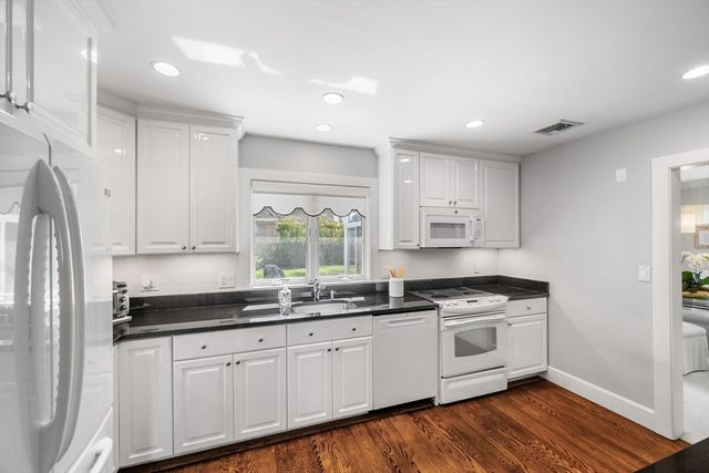 21 Phillips Avenue, Swampscott, MA 01907