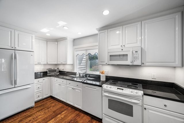21 Phillips Avenue, Swampscott, MA 01907