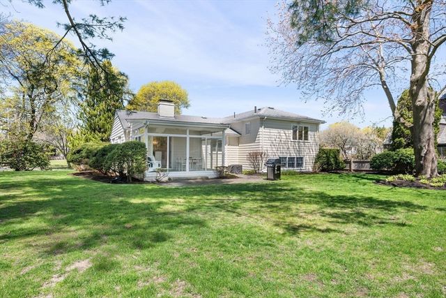 21 Phillips Avenue, Swampscott, MA 01907
