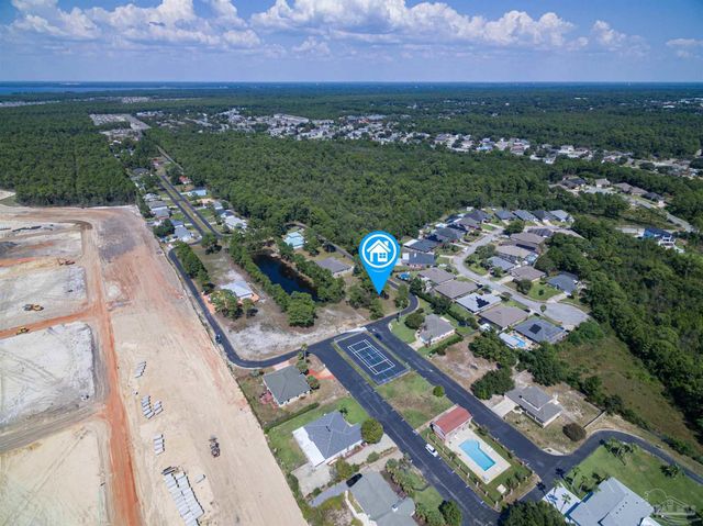 1717 E Smugglers Cove Dr, Gulf Breeze, FL 32563