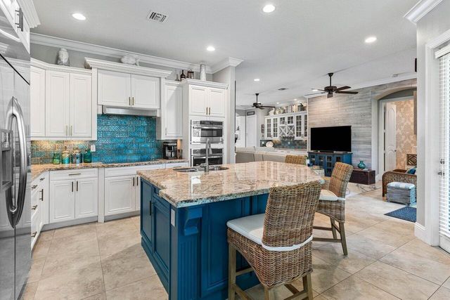 183 SE Calmo Circle, Port St Lucie, FL 34984