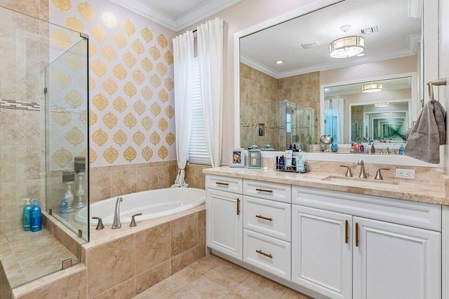 183 SE Calmo Circle, Port St Lucie, FL 34984
