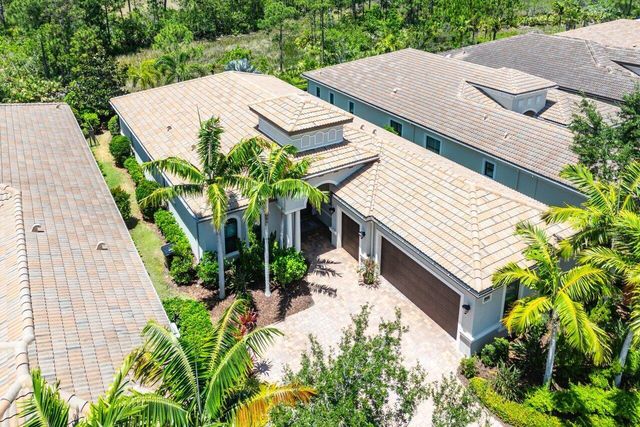 183 SE Calmo Circle, Port St Lucie, FL 34984