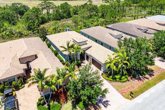 183 SE Calmo Circle, Port St Lucie, FL 34984