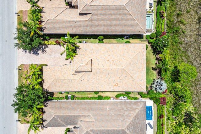 183 SE Calmo Circle, Port St Lucie, FL 34984