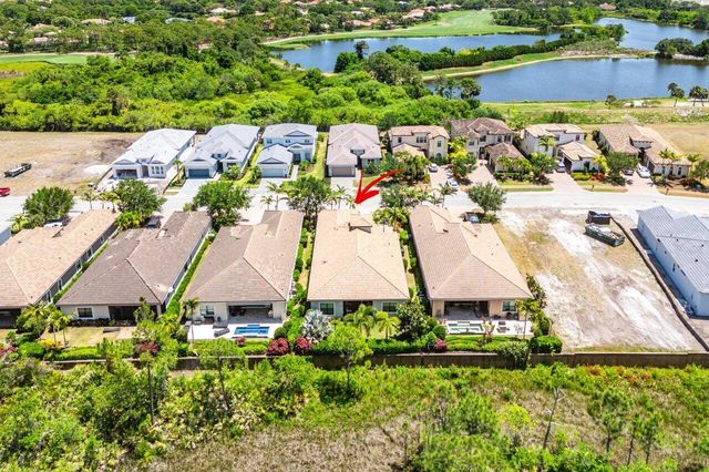183 SE Calmo Circle, Port St Lucie, FL 34984