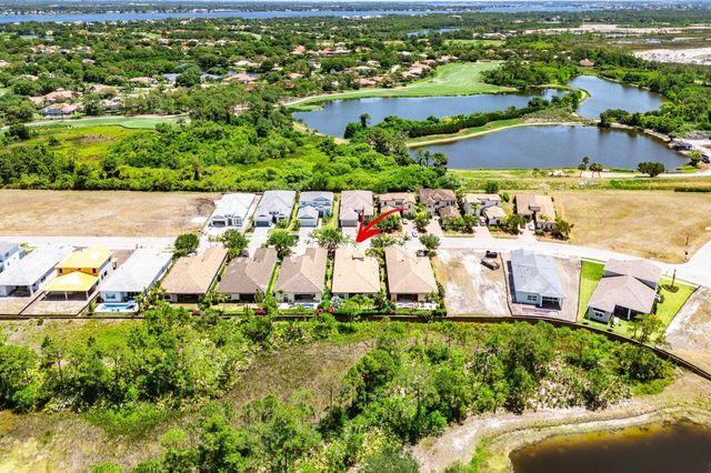 183 SE Calmo Circle, Port St Lucie, FL 34984