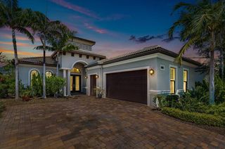 183 SE Calmo Circle, Port St Lucie, FL 34984