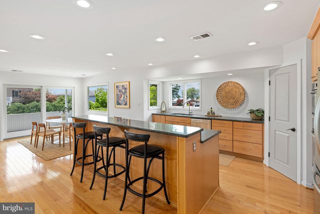 124 E BAY VIEW DR, Annapolis, MD 21403
