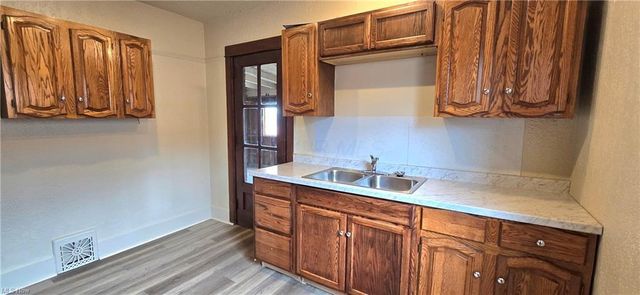 833 Market Street, Zanesville, OH 43701