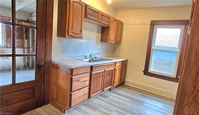 833 Market Street, Zanesville, OH 43701