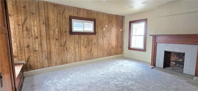 833 Market Street, Zanesville, OH 43701