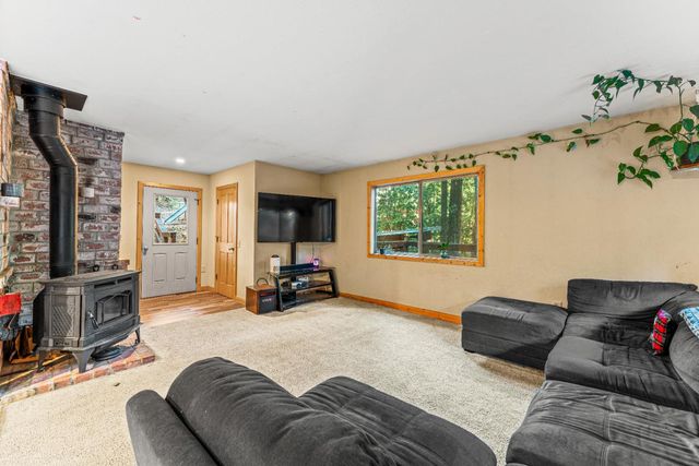 17725 La Porte Rd, Brownsville, CA 95919