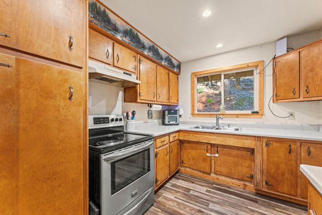 17725 La Porte Rd, Brownsville, CA 95919