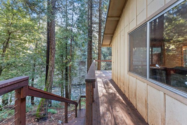 17725 La Porte Rd, Brownsville, CA 95919