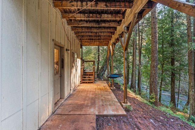 17725 La Porte Rd, Brownsville, CA 95919