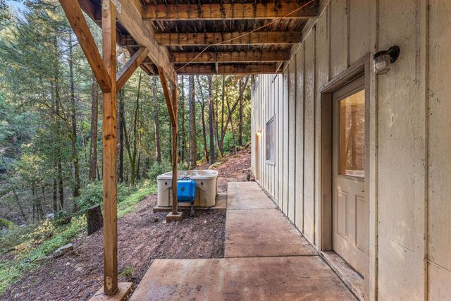 17725 La Porte Rd, Brownsville, CA 95919