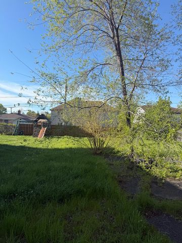 8205 W Ballard Road, Niles, IL 60714