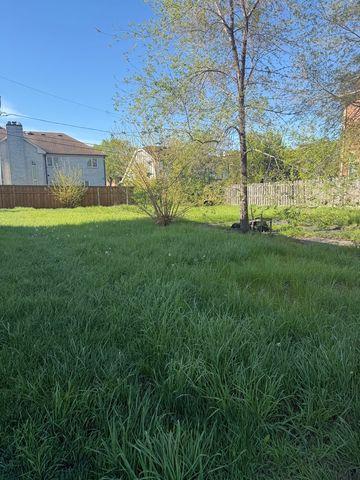8205 W Ballard Road, Niles, IL 60714