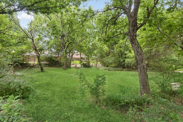 2430 Turtle Creek Drive, Sherman, TX 75092